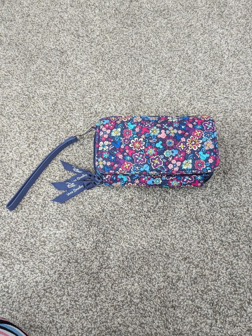 Vera Bradley Disney Mickey Wallet Wristlet Double Zip Phone Pocket